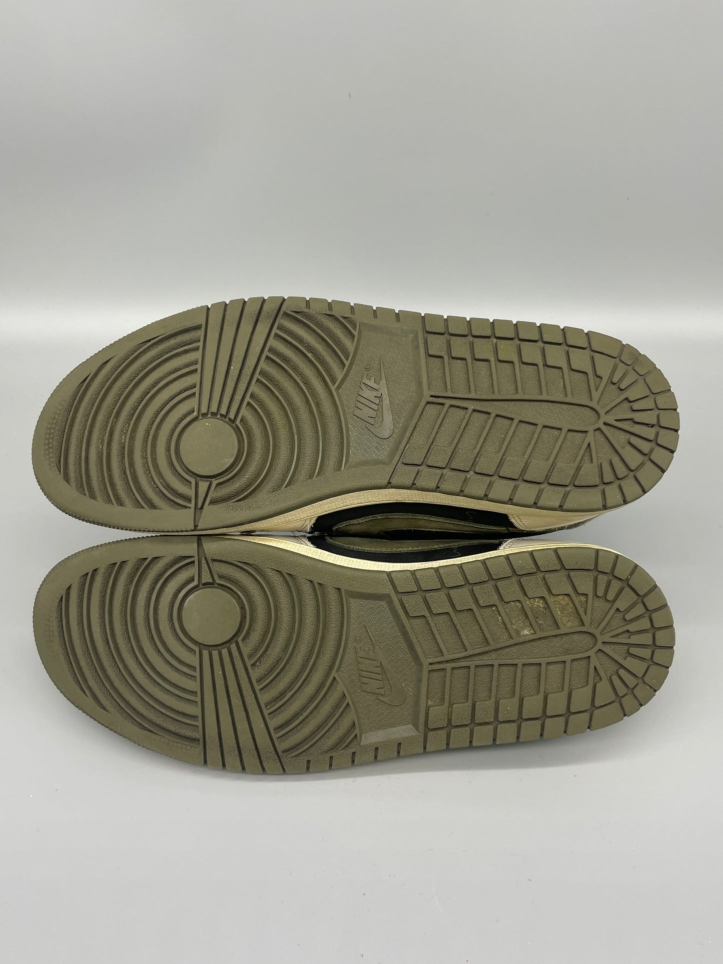 Jordan 1 Low Travis Scott Olive 43
