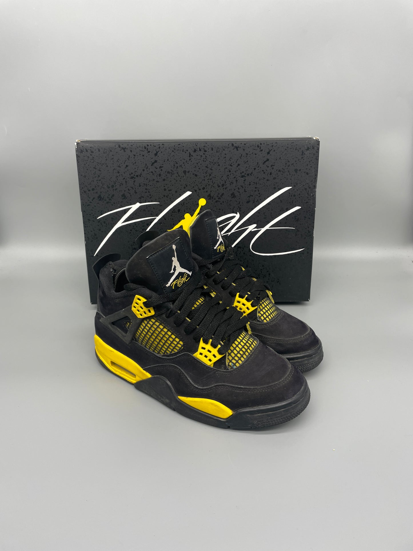 Jordan 4 Yellow Thunder 40