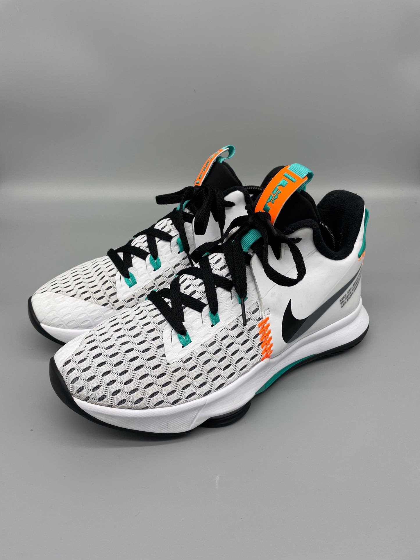 LeBron Witness V White Clear Jade 44